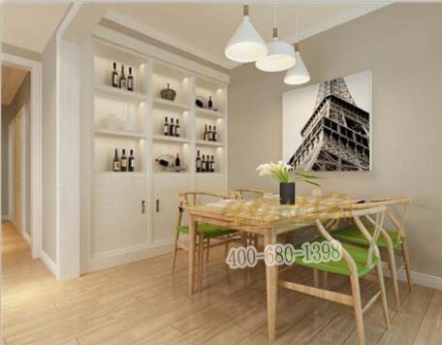 這個(gè)夏天燃爆朋友圈的，除了《戰(zhàn)狼》還有ta